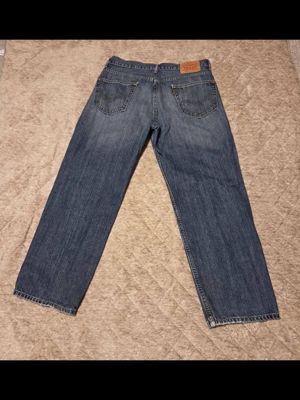 Levis relaxed fit